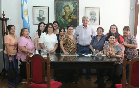 SE DESARROLLÓ OTRO MIÉRCOLES DE ATENCIÓN AL VECINO EN LAS INMEDIACIONES DEL PALACIO MUNICIPAL DE MERCEDES Y OTROS ANUNCIOS
