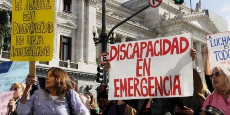 DISCAPACIDAD EN EMERGENCIA: Discapacidad: convocan a una marcha nacional por recortes