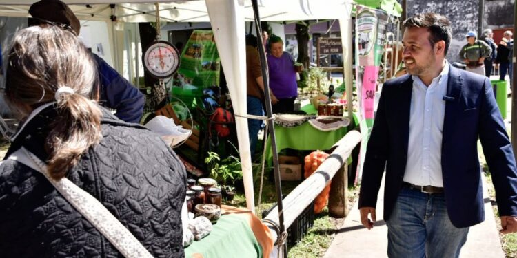 SALADAS: Se ralizó la segunda Feria de Intercambio de Semillas, Saberes y Sabores