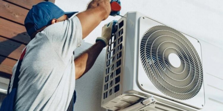 AIRE ACONDICIONADO EN CORRIENTES: Cuánto cuesta instalar un split, limpiarlo y cargarle gas en 2026