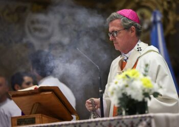 El Gobierno acumula malestar contra García Cuerva, pero diferencia la tensión del vínculo con la Iglesia