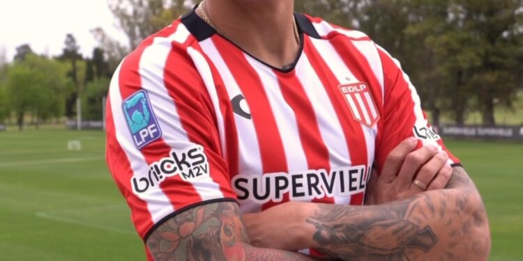 Ni una sola mención a Racing: el mensaje de Marcos Rojo en un nuevo primer día en Estudiantes