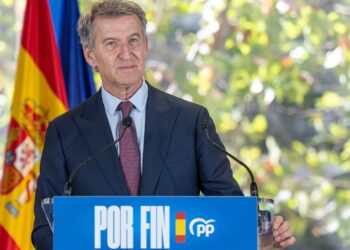 Feijóo ante su segunda, mejor y última oportunidad: Sánchez está en la lona a 50 días para las elecciones, pero hay un riesgo en su relación con Vox