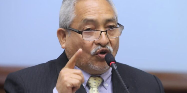 Facultades legislativas: Senador de Fuerza Popular descarta que se repongan los 66 puntos solicitados por el Ejecutivo