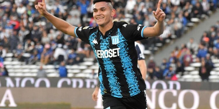 Dolor de cabeza para Racing: perdió un juicio millonario con un club amateur por los derechos formativos de Carlos Alcaraz