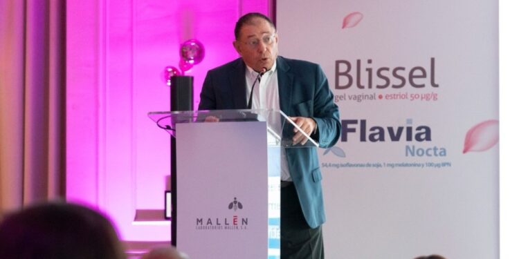 Santiago Palacios, ginecólogo: “Una consulta de menopausia no debería terminar simplemente con una receta para el sofoco”