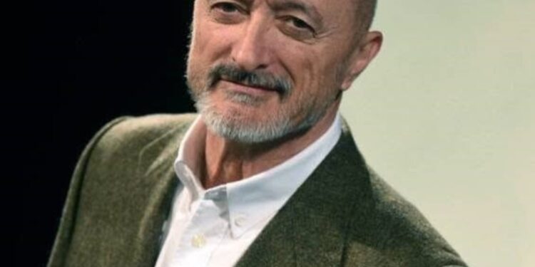 Arturo Pérez-Reverte elige la mejor película de Clint Eastwood: «Es una obra maestra, está a la altura de los mejores westerns de la historia»