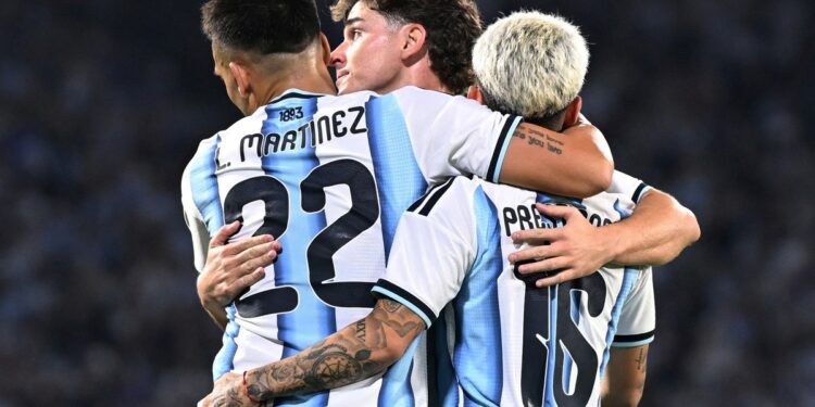Videos: los goles y lo mejor de Argentina-Bolivia