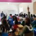 Alumnos de preparatoria en Tepotzotlán estudian en espacios de una iglesia por falta de plantel: denuncian hacinamiento