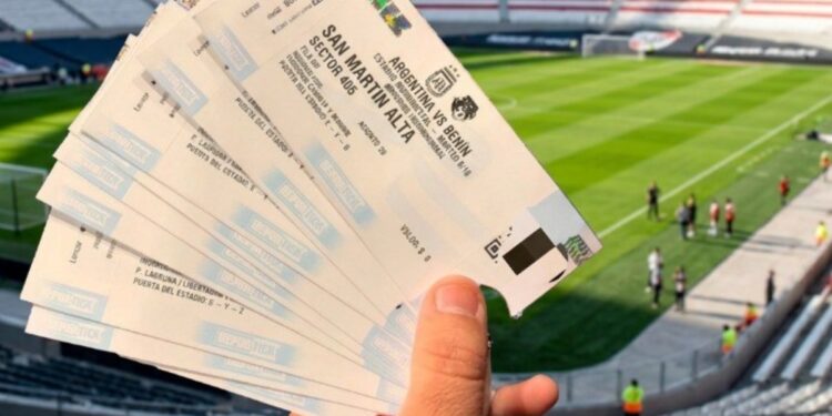 La reventa de entradas está prohibida en Argentina: ¿cuál es el castigo?