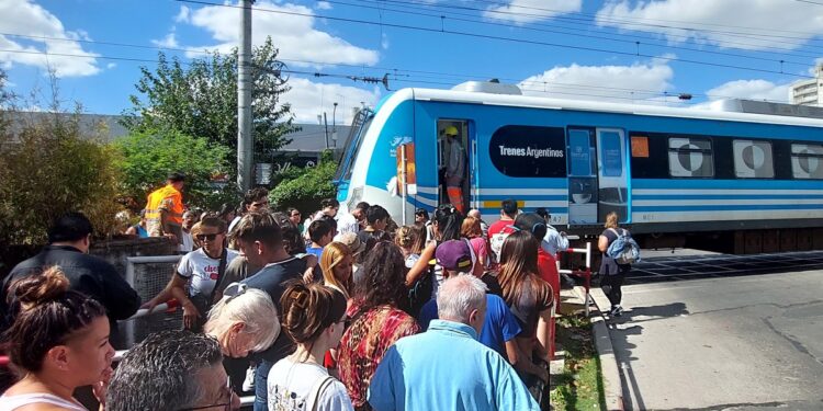 La AGN reveló una crisis ferroviaria y el Gobierno reconoce que tres de cada cuatro trenes tienen revisiones atrasadas