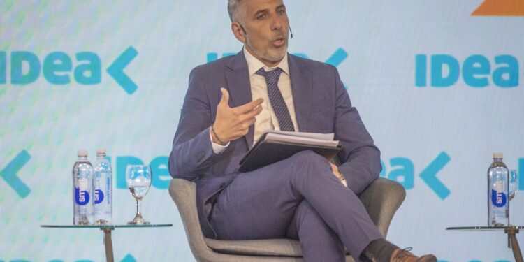 El fiscal que terminó con Cristina presa, ovacionado en IDEA: «Fue un antes y un después de la corrupción»