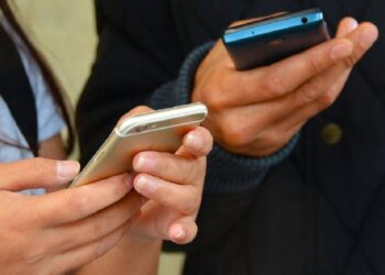 LA PROVINCIA DE BUENOS AIRES LIMITARÁ EL USO DE CELULARES EN LAS ESCUELAS SECUNDARIAS