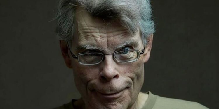 El exabrupto de Stephen King contra Donald Trump por el aumento de la nafta: «Te podés meter la guerra….»