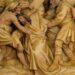 El nombre del hombre que ayudó a Jesús a cargar la cruz podría haber sobrevivido 2.000 años en un antiguo cofre: “Todo apunta a una conexión real”