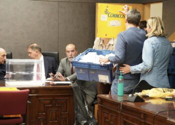 La carrera contrarreloj de la ‘ley de nietos’: el censo electoral cerró un mes antes de la cautelar del Supremo y ahora hay que identificar quién tiene suspendido el voto