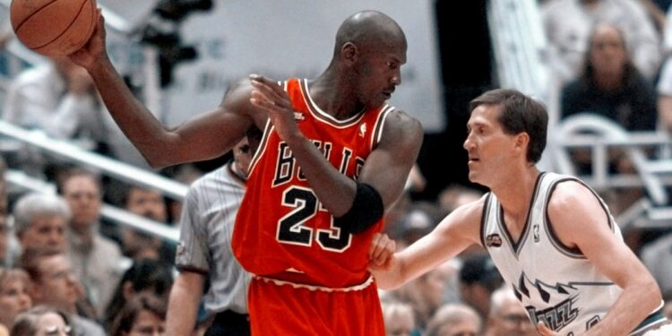 Una camiseta de Michael Jordan se vendió por una cifra récord: ¡14 millones de dólares!