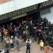 Marcha por el 2 de octubre: manifestantes y policías se enfrentan en el Metro Tlatelolco