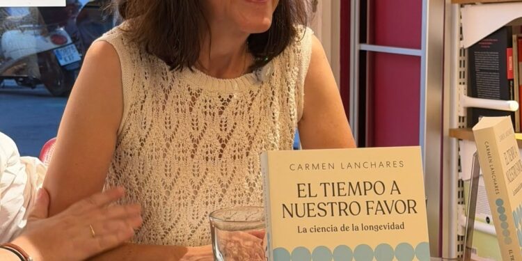 Carmen Lanchares, periodista: “En lugar de hablar de antienvejecimiento, ahora la industria de la cosmética vende la idea de alcanzar la mejor versión de una misma”
