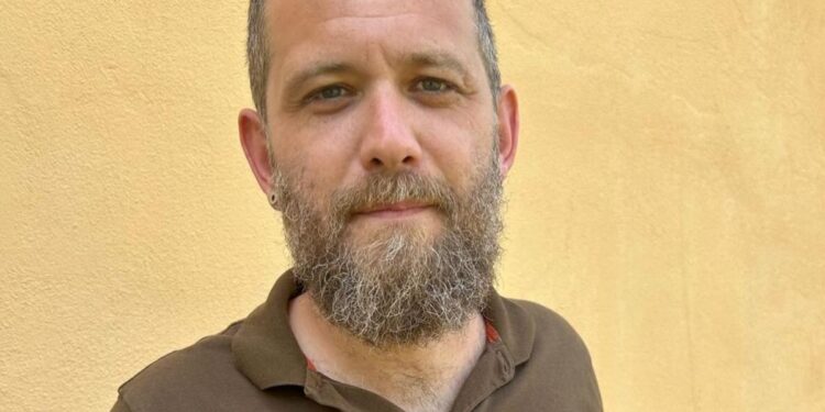 Santiago Mazarrasa, filósofo de 38 años: «Nuestra generación vive en una sensación de fracaso enorme y no somos conscientes de hasta qué punto es así»
