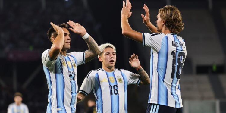 Con equipo confirmado, Argentina se medirá con Burkina Faso en su segundo amistoso tras el Mundial y previo a la despedida de Messi