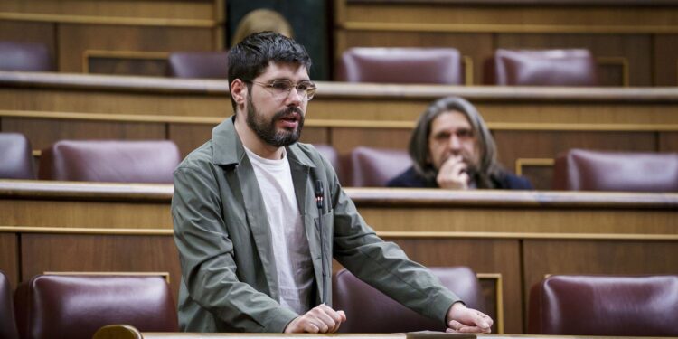 Martínez (Sumar) defiende que aunque Puigdemont no le «gusta nada», tiene «todo el derecho a participar en política»