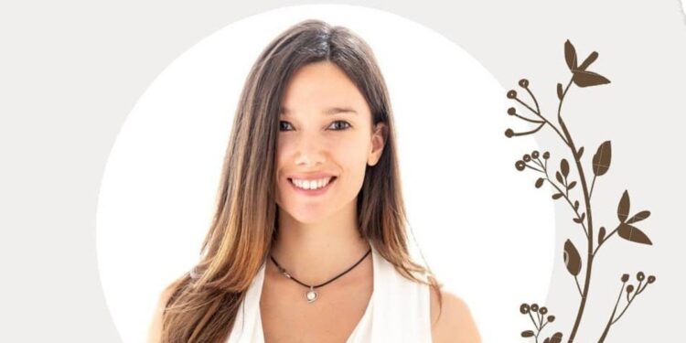 Alexandra Pérez Soriano, neuróloga: “El párkinson puede empezar a manifestarse con síntomas no motores, como el estreñimiento o la urgencia urinaria”