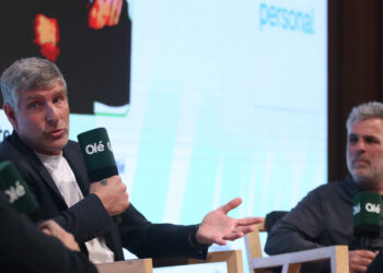 Martín Palermo se llevó una ovación en el Olé Summit: «Quería conectar con el hincha por medio del gol»