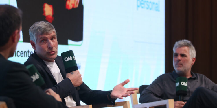 Martín Palermo se llevó una ovación en el Olé Summit: «Quería conectar con el hincha por medio del gol»