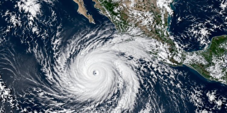 EN VIVO | Clima CDMX y resto de México hoy sábado 10 de octubre: Simón amenaza con lluvias extremas en Colima, Michoacán y Jalisco