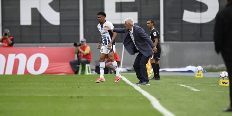 De Felippe tras perder el clásico: de «estamos verdes» a «nos está costando un huevo»