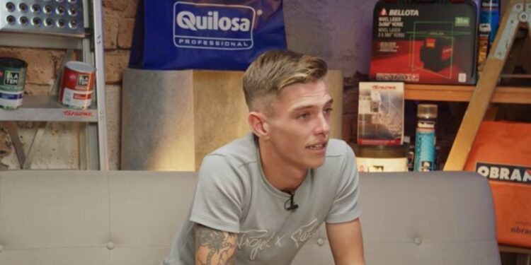 José Manuel, 23 años, trabajador de la construcción: “Mi padre me pagaba 30 euros al día. Ahora, en mi caso, por menos de 2.500 euros no me muevo”