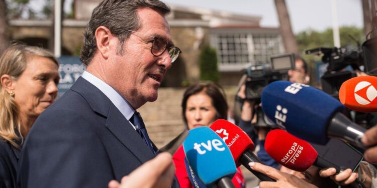 Garamendi, sobre posibles elecciones: si una empresa no tiene presupuestos, el directivo «está en la calle»
