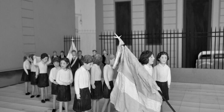 Disonancias de la memoria, símbolos patrios y la escuela argentina como fábrica de identidad nacional, en MUNTREF Caseros