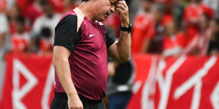 Corinthians en crisis: séptima derrota seguida, afuera Diniz, cerca del descenso y ¿llega Ramón Díaz?