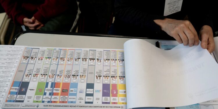Boleta única o lista sábana: dos de cada tres bonaerenses quieren cambiar el sistema de votación