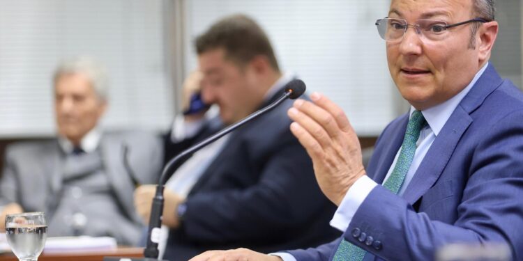 Comenzó el juicio político al juez federal acusado de pedir una coima y mentir en su currículum