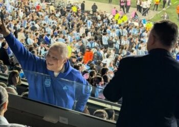 ¿Se viene la alianza? El curioso guiño de Luciano Nakis para Bertoni de cara a las elecciones en Independiente