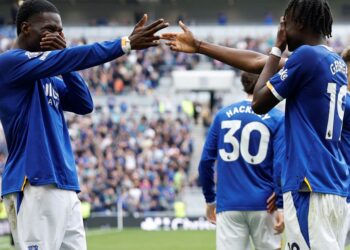 Sorpresa en la Premier League: Everton podría volver a cambiar de dueños…