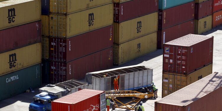 La Argentina recupera participación en el comercio mundial: proyectan que en 2035 exportará USD 180.000 millones