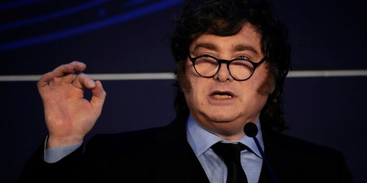 ADEPA rechaza y lamenta la nueva ola de insultos del Presidente contra editores y periodistas
