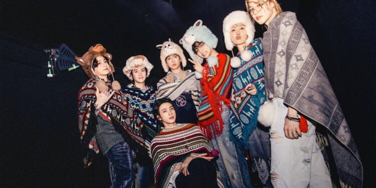 “Perú es top, Perú es clave”: BTS conmueve a sus fans army luciendo ponchos peruanos y emotivos agradecimiento en su último concierto en Lima