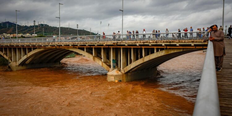 Feijóo lamenta las dos muertes por el temporal en Cataluña y pide una coordinación «ágil» para evitar más daños