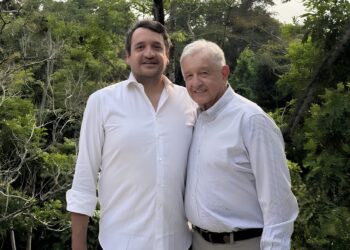AMLO tacha de acto “canallesco” el retiro de la visa de su hijo, Andy López Beltrán
