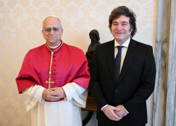 El Gobierno depende otra vez del Vaticano y ya hay especulaciones sobre el impacto de una eventual visita del Papa en el año electoral