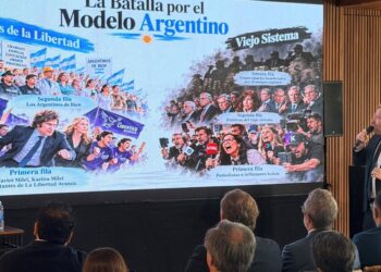 Las filminas del cineasta de Javier Milei y su curiosa charla sobre la «batalla cultural» en Tigre