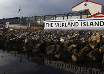 Malvinas: el Gobierno defendió el pedido de arbitraje por las islas tras la convocatoria del Reino Unido a la embajadora argentina en Londres