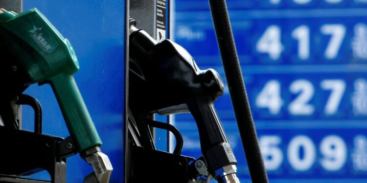 Trump amplió el acceso al diésel exento de impuestos para contener el precio del combustible antes de las elecciones