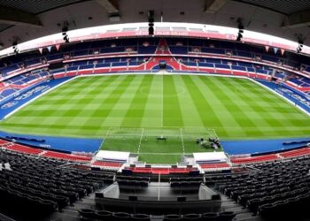 Paris Saint Germain ofrece productos de higiene menstrual en el Parque de los Príncipes