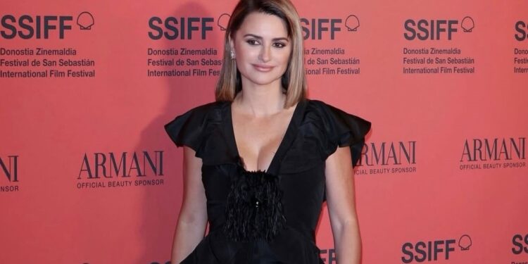 Penélope Cruz, sobre su hijo Leo, que debuta en cine a los 15 años: «Es una lección cada día y hay muchísima sabiduría en la honestidad de los niños»